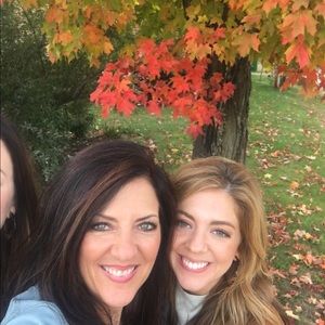 Meet your Posher, Joyjoy